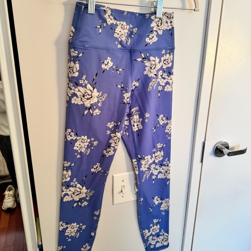 BEYOND YOGA Floral Blue High Rise Leggings - Picture 6 of 7